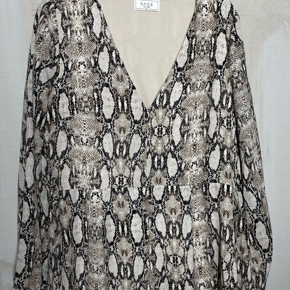 Sage the label snake skin print mini v-neck dress, size medium - Picture 6 of 13